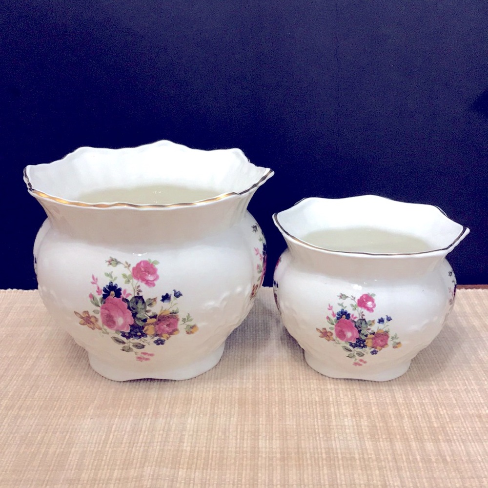 Olde Staffordshire Floral Pots